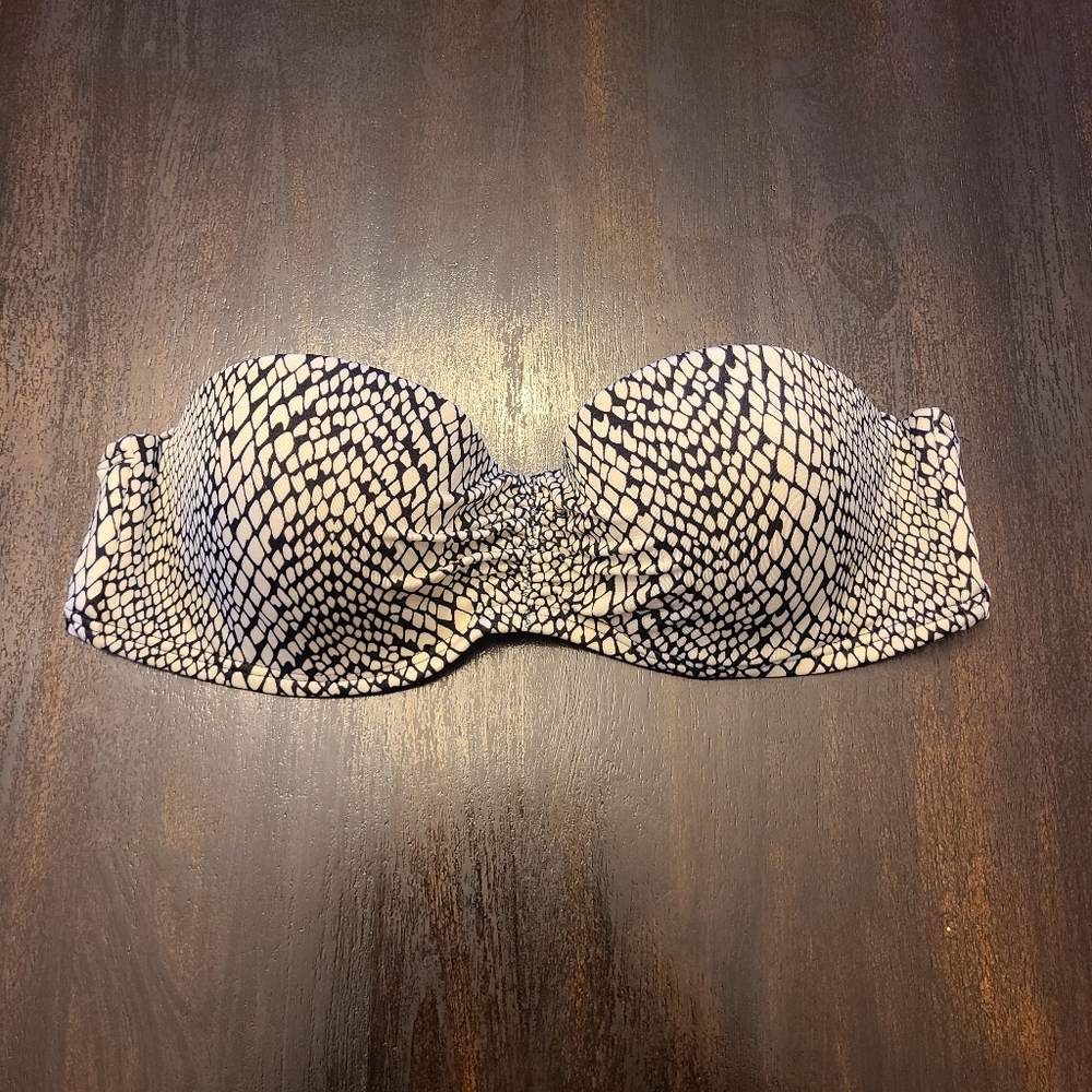 Victoria's Secret strapless bikini top